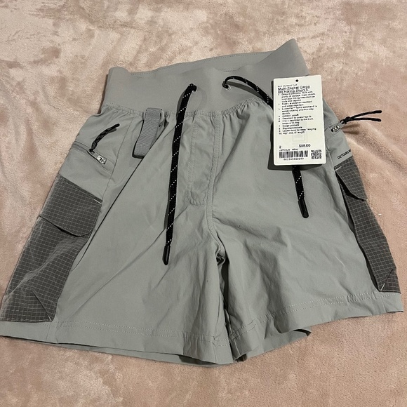lululemon athletica Pants - Lululemon Multi Pocket Cargo HR Hiking Short 5”